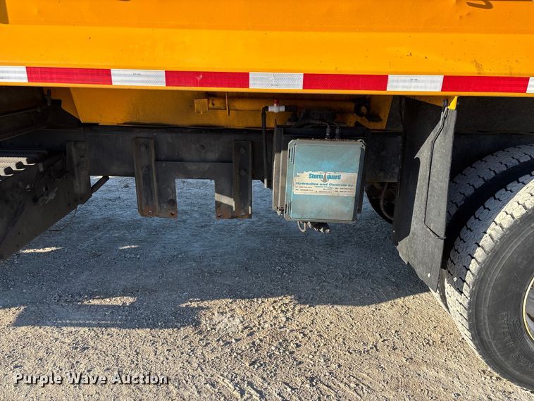 image for item FG0050 2010 International 7500 WorkStar dump truck