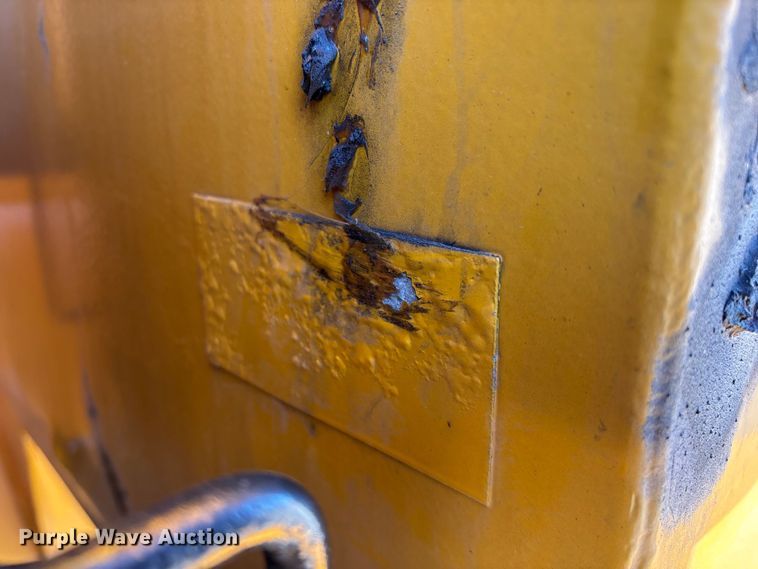 image for item FG0050 2010 International 7500 WorkStar dump truck