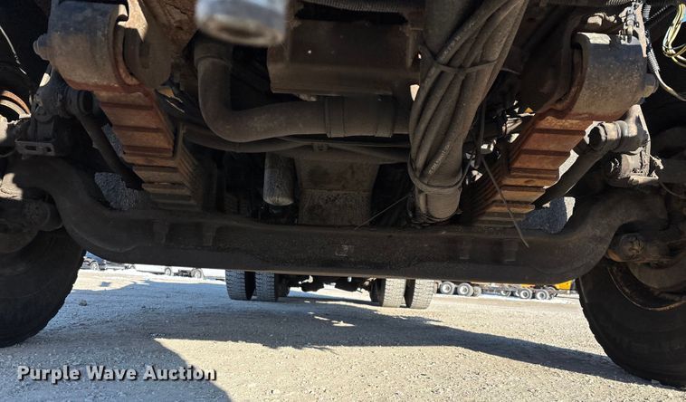 image for item FG0050 2010 International 7500 WorkStar dump truck