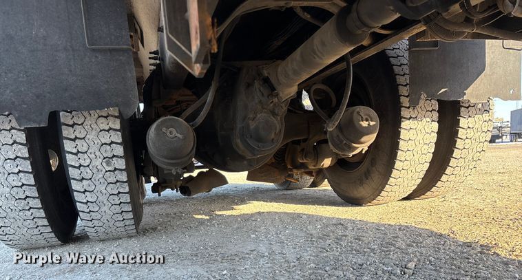 image for item FG0050 2010 International 7500 WorkStar dump truck