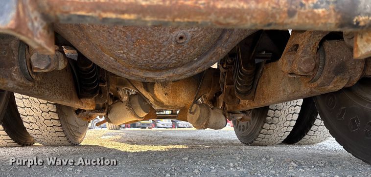 image for item FG0050 2010 International 7500 WorkStar dump truck