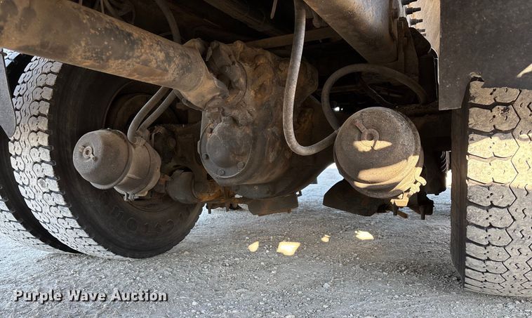 image for item FG0050 2010 International 7500 WorkStar dump truck