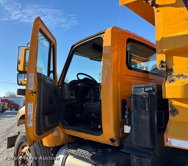 image for item FG0050 2010 International 7500 WorkStar dump truck