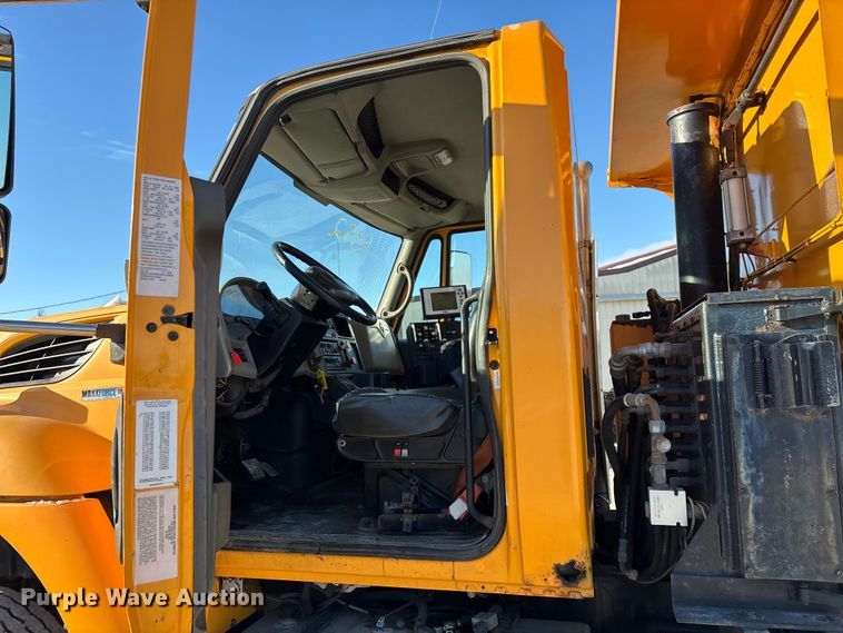 image for item FG0050 2010 International 7500 WorkStar dump truck