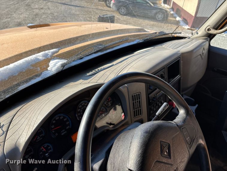 image for item FG0050 2010 International 7500 WorkStar dump truck