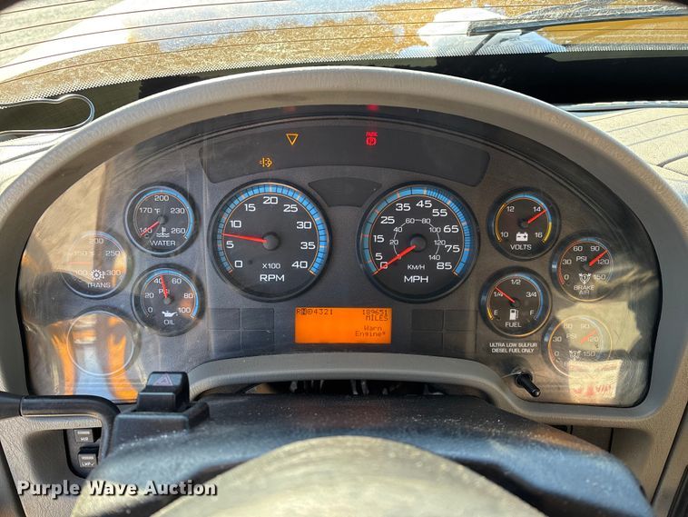 image for item FG0050 2010 International 7500 WorkStar dump truck