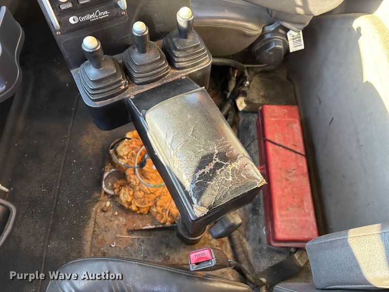 image for item FG0050 2010 International 7500 WorkStar dump truck