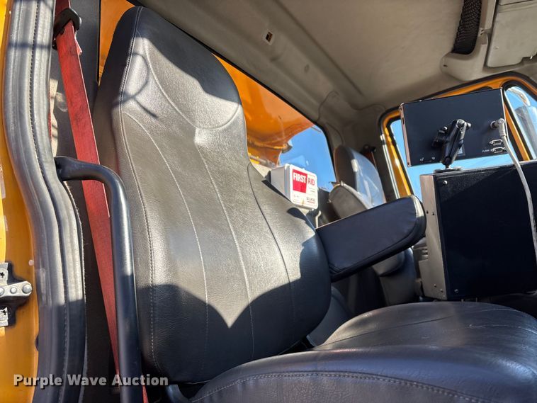 image for item FG0050 2010 International 7500 WorkStar dump truck