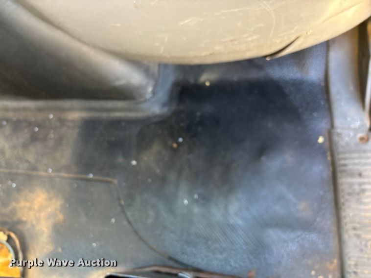 image for item FG0050 2010 International 7500 WorkStar dump truck