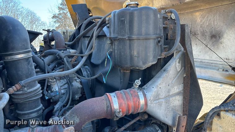 image for item FG0050 2010 International 7500 WorkStar dump truck