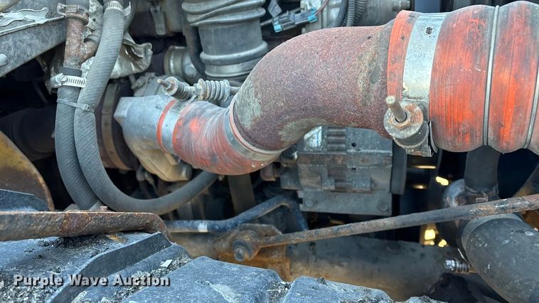 image for item FG0050 2010 International 7500 WorkStar dump truck