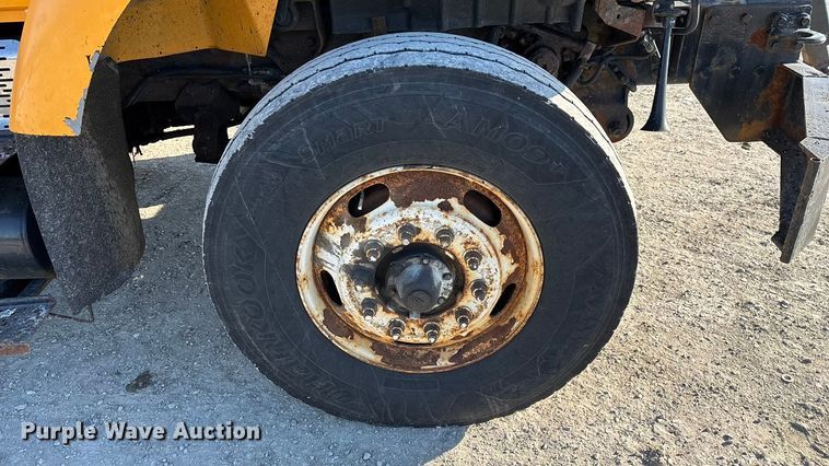 image for item FG0050 2010 International 7500 WorkStar dump truck