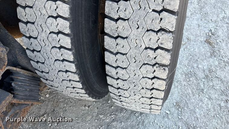 image for item FG0050 2010 International 7500 WorkStar dump truck