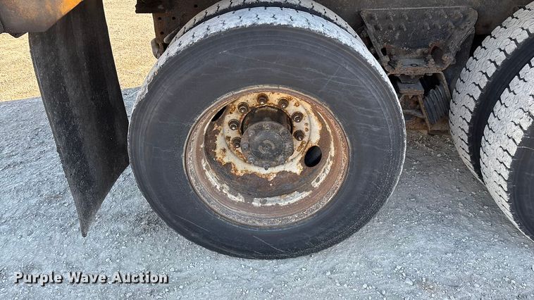 image for item FG0050 2010 International 7500 WorkStar dump truck