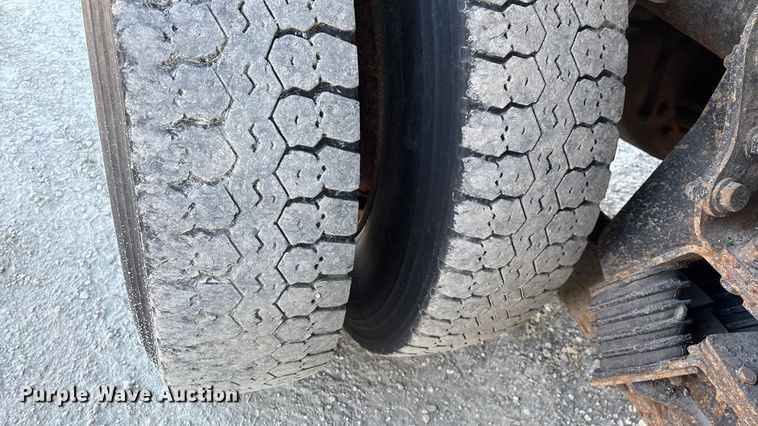 image for item FG0050 2010 International 7500 WorkStar dump truck