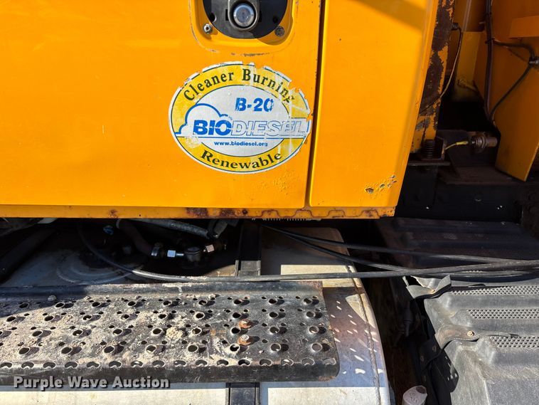 image for item FG0054 2006 International 7400 dump truck