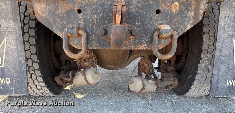 image for item FG0054 2006 International 7400 dump truck