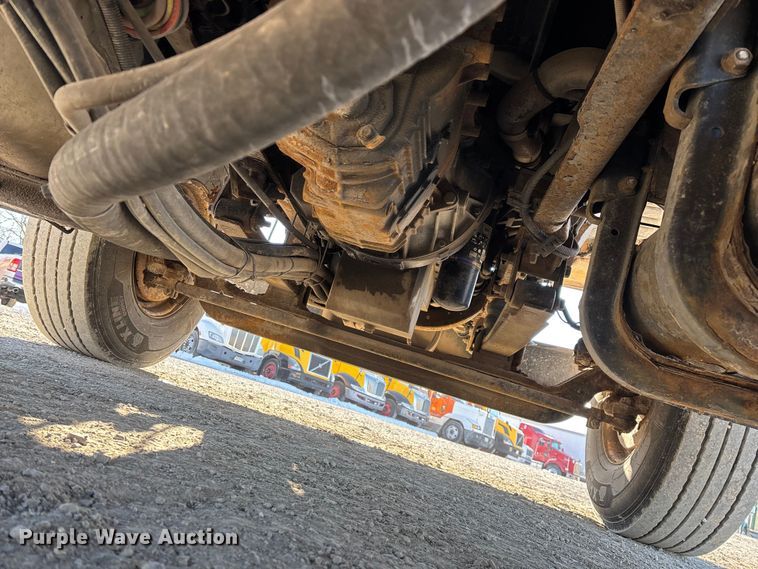 image for item FG0054 2006 International 7400 dump truck