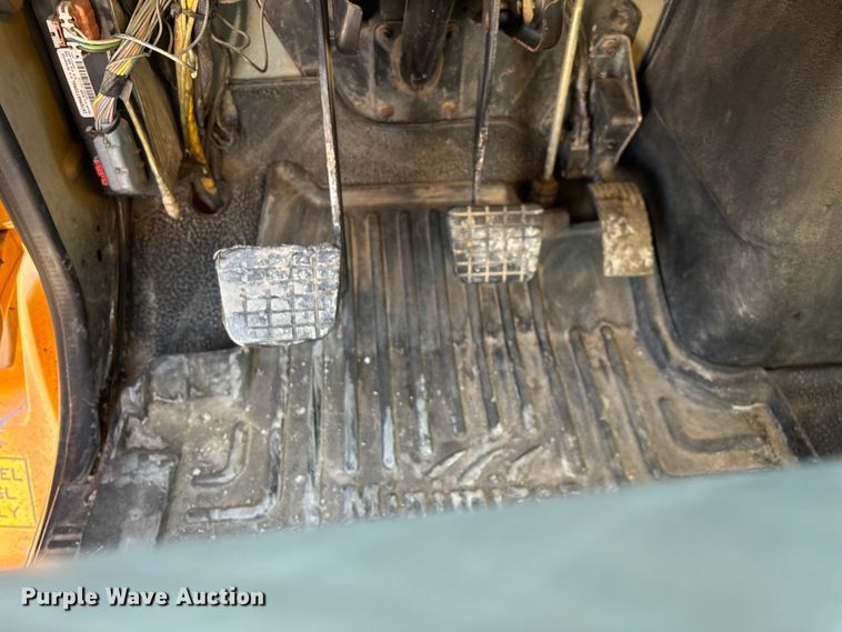 image for item FG0054 2006 International 7400 dump truck