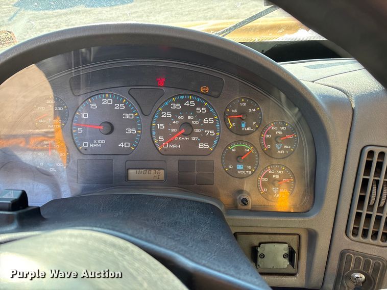 image for item FG0054 2006 International 7400 dump truck