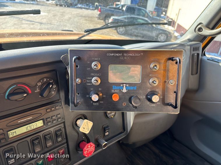 image for item FG0054 2006 International 7400 dump truck