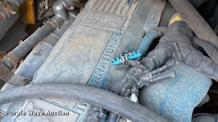 image for item FG0054 2006 International 7400 dump truck