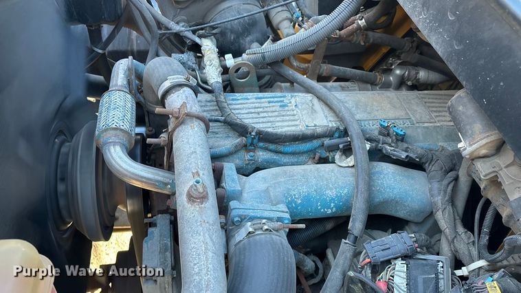 image for item FG0054 2006 International 7400 dump truck