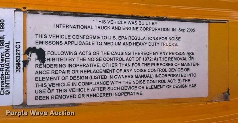 image for item FG0054 2006 International 7400 dump truck