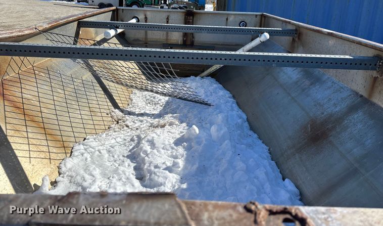 image for item FG0055 (6) spreader beds and (5) snow plows 