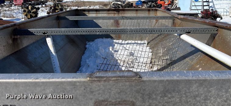 image for item FG0055 (6) spreader beds and (5) snow plows 