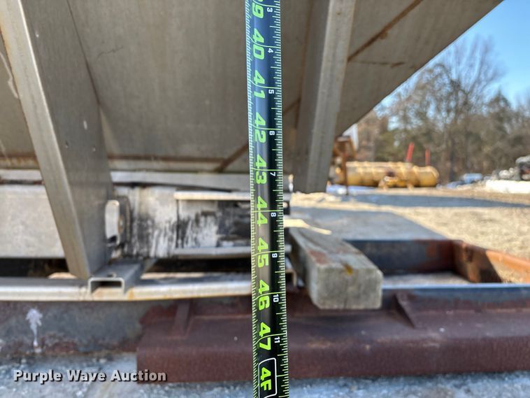 image for item FG0055 (6) spreader beds and (5) snow plows 