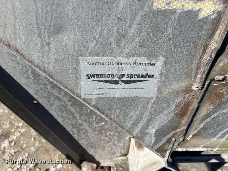 image for item FG0055 (6) spreader beds and (5) snow plows 