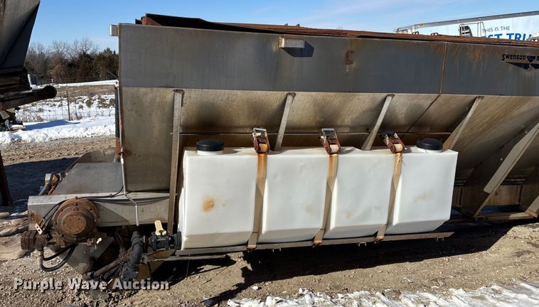 image for item FG0055 (6) spreader beds and (5) snow plows 