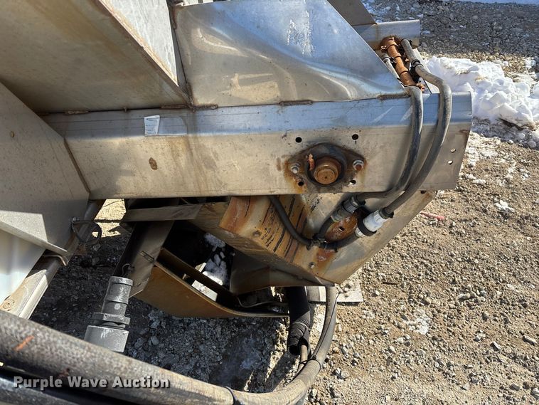 image for item FG0055 (6) spreader beds and (5) snow plows 