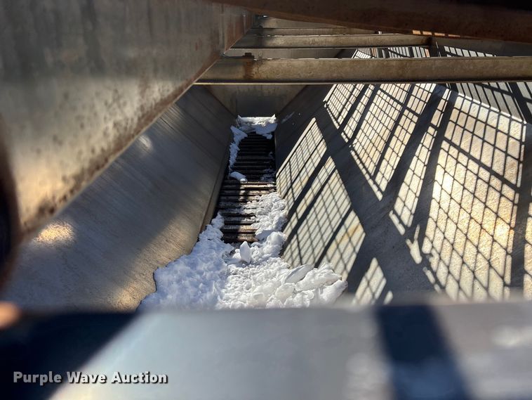 image for item FG0055 (6) spreader beds and (5) snow plows 