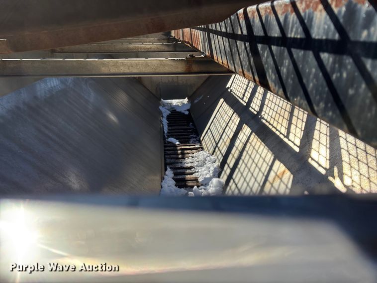 image for item FG0055 (6) spreader beds and (5) snow plows 