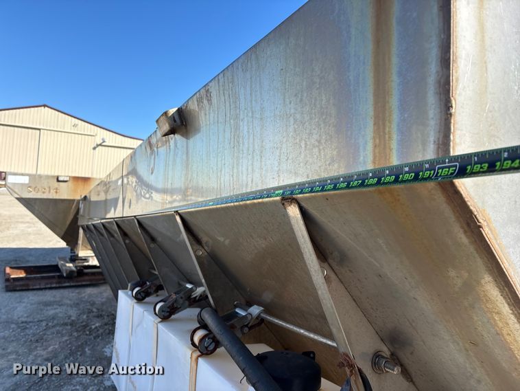 image for item FG0055 (6) spreader beds and (5) snow plows 