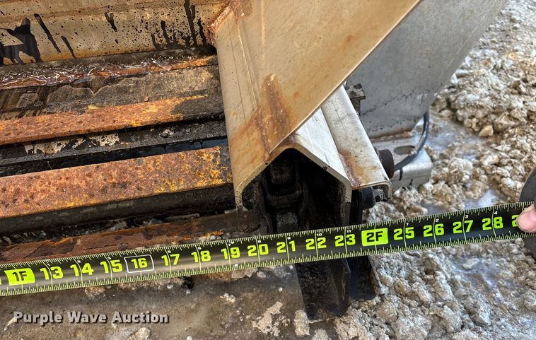 image for item FG0055 (6) spreader beds and (5) snow plows 