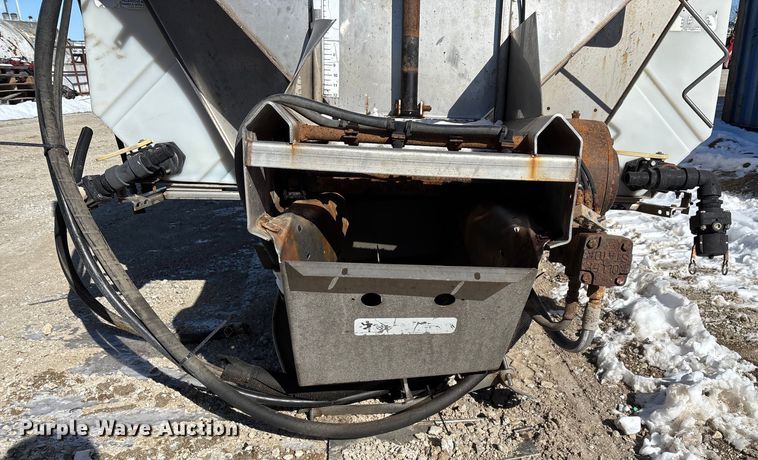 image for item FG0055 (6) spreader beds and (5) snow plows 