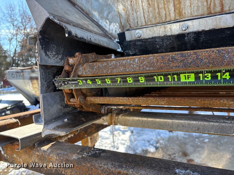 image for item FG0055 (6) spreader beds and (5) snow plows 