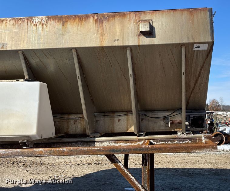 image for item FG0055 (6) spreader beds and (5) snow plows 