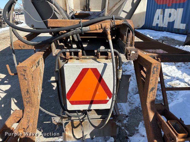 image for item FG0055 (6) spreader beds and (5) snow plows 