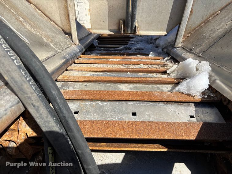 image for item FG0055 (6) spreader beds and (5) snow plows 