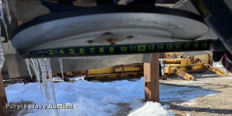 image for item FG0055 (6) spreader beds and (5) snow plows 
