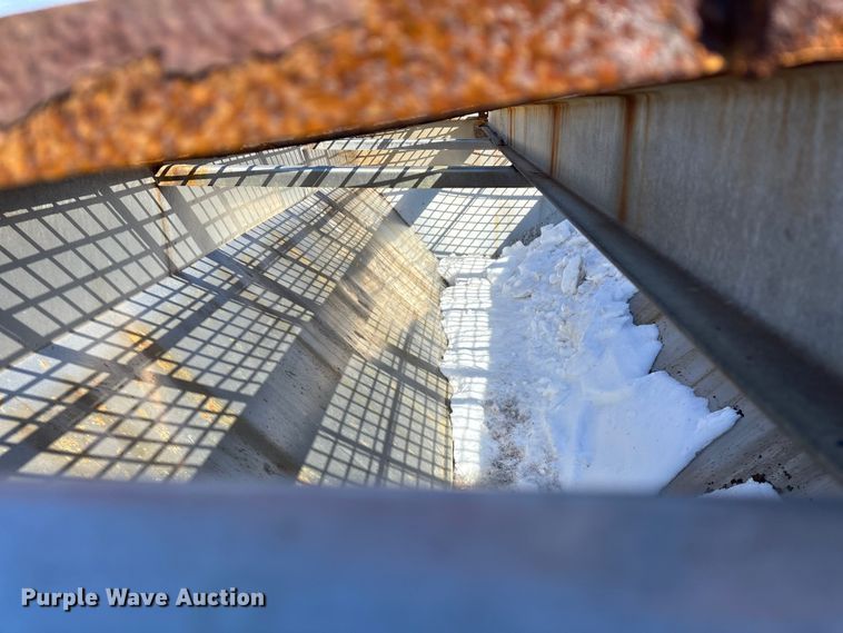 image for item FG0055 (6) spreader beds and (5) snow plows 