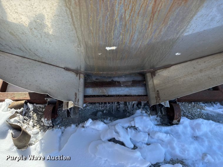 image for item FG0055 (6) spreader beds and (5) snow plows 