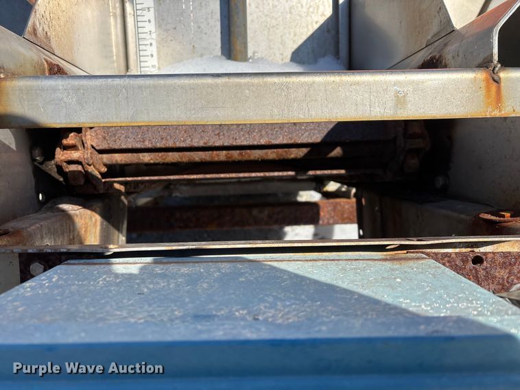 image for item FG0055 (6) spreader beds and (5) snow plows 