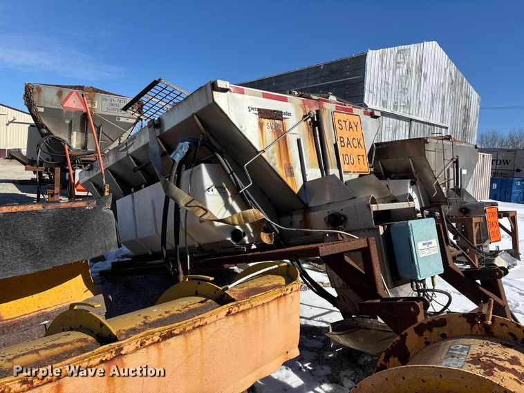 image for item FG0055 (6) spreader beds and (5) snow plows 