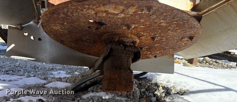 image for item FG0055 (6) spreader beds and (5) snow plows 