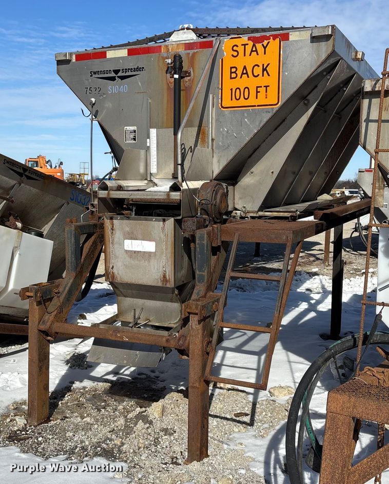 image for item FG0055 (6) spreader beds and (5) snow plows 